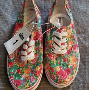 Girls canvas sneakers floral